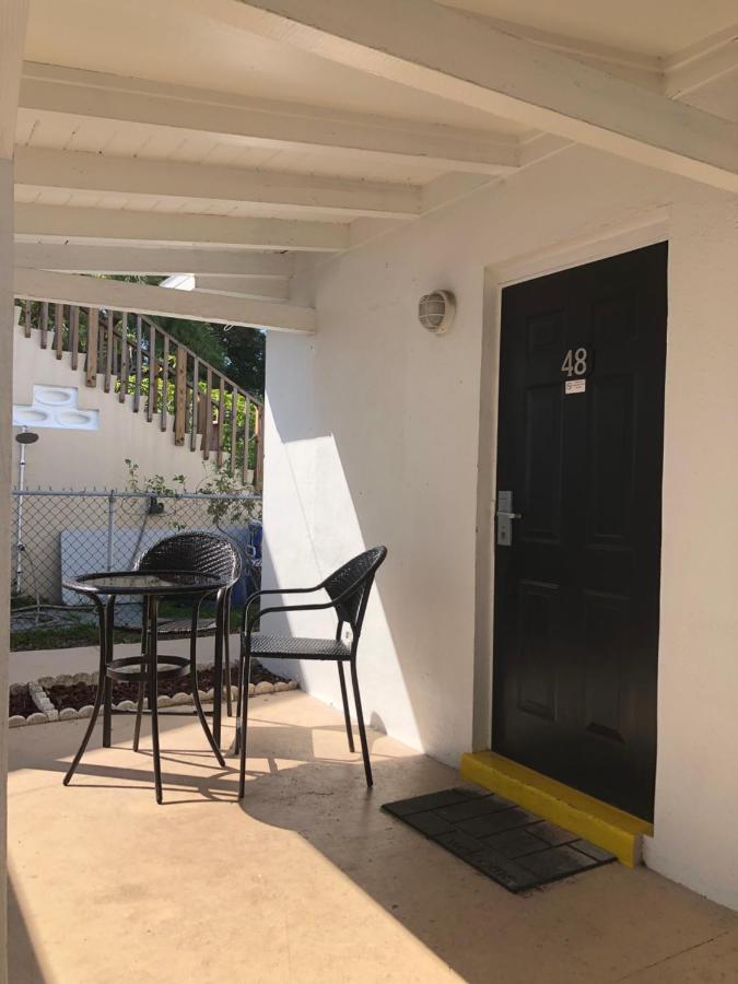Holiday Isles Resort Madeira Beach Exterior foto