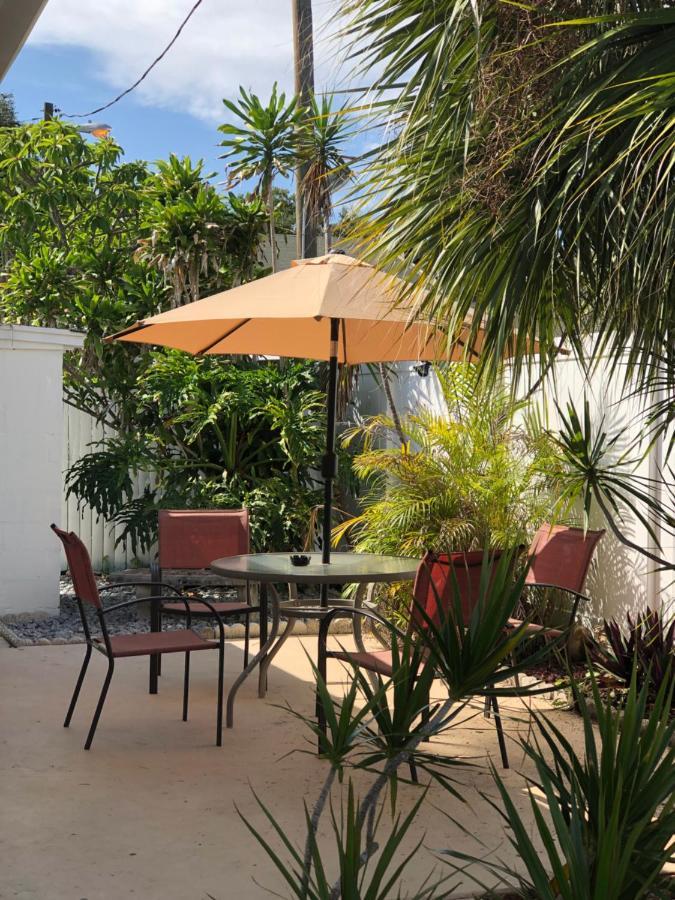 Holiday Isles Resort Madeira Beach Exterior foto