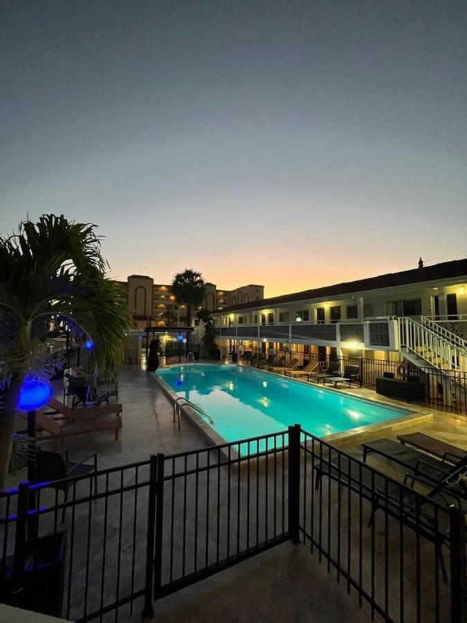 Holiday Isles Resort Madeira Beach Exterior foto