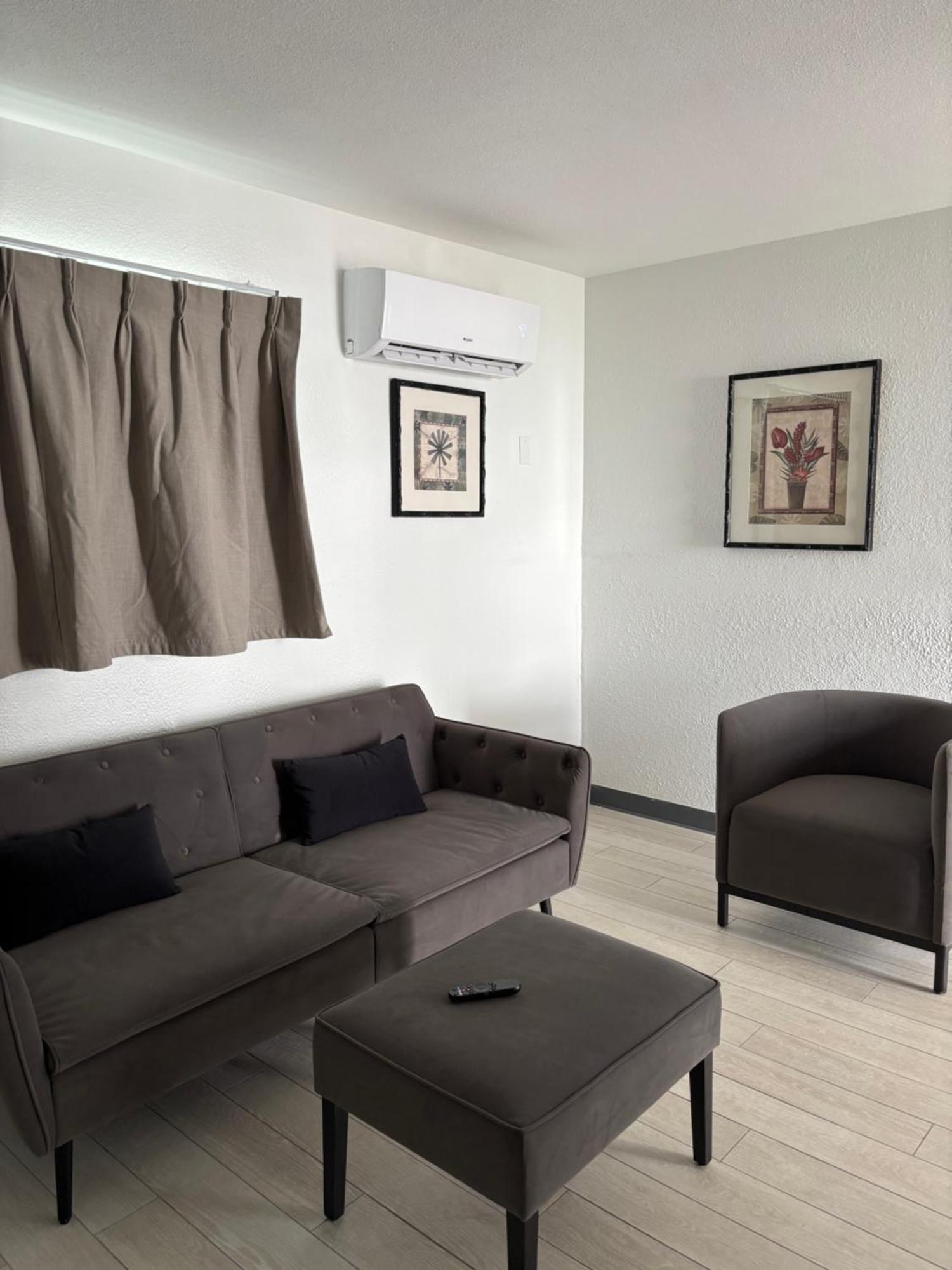 Holiday Isles Resort Madeira Beach Exterior foto
